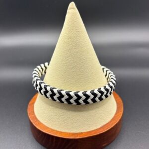 Black White Braided Chevron Magnetic Clasp Bracelet 7 Inch Women Modern Bangle